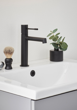 Basin Mixer Shape Low Black