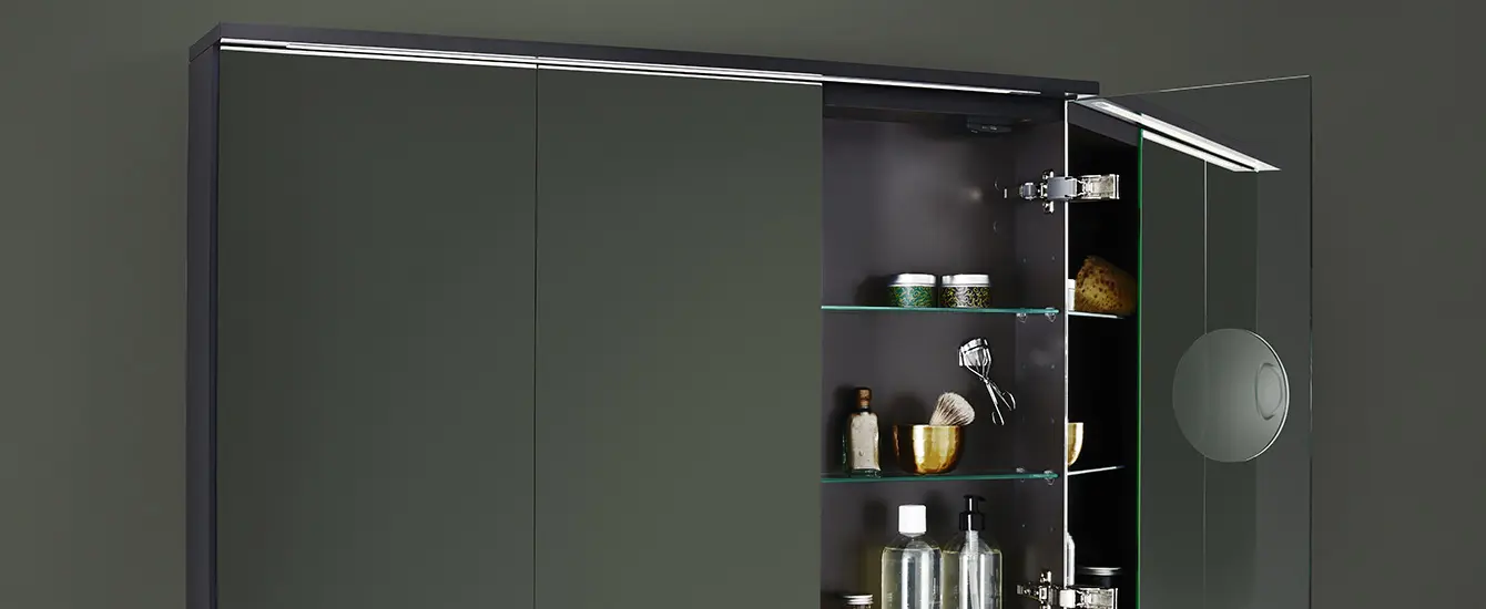 Hafa Edge mirror cabinet