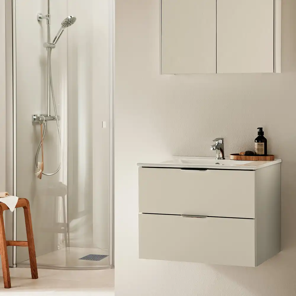 Hafa Go light oak bathroom furniture with flowers