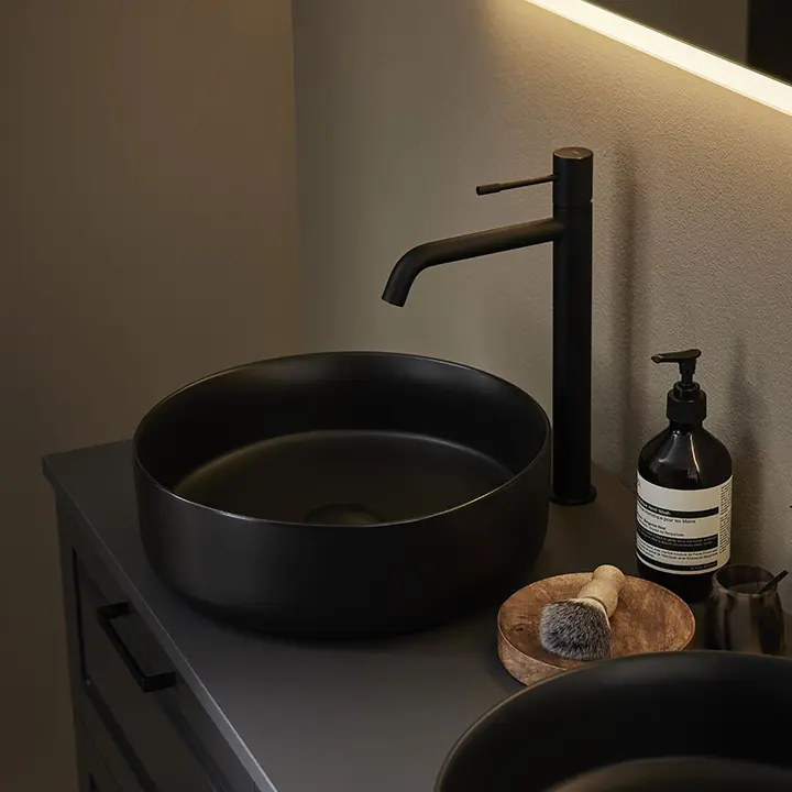 WORKTOP WITH SINK ON TOP